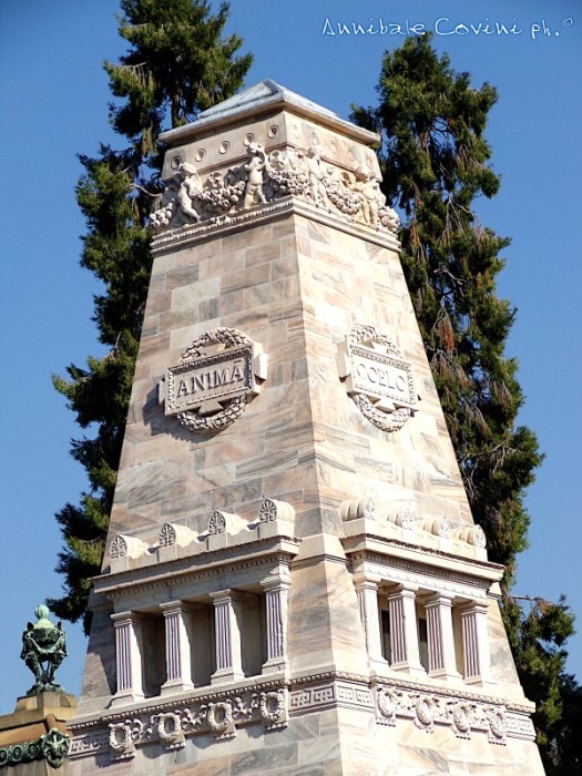 Milano, Cimitero Monumentale, 
 foto scattata nel 2022 
 da Annibale Covini ©
