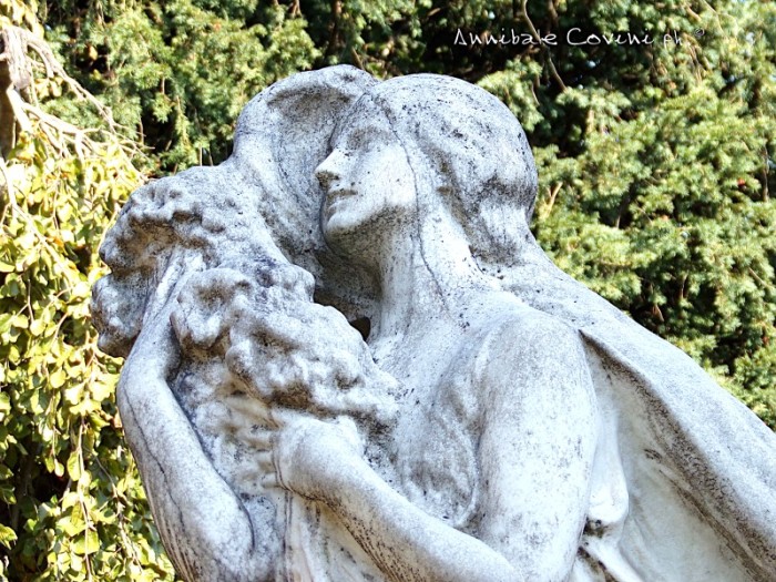 Milano, Cimitero Monumentale, 
 foto scattata nel 2022 
 da Annibale Covini ©
