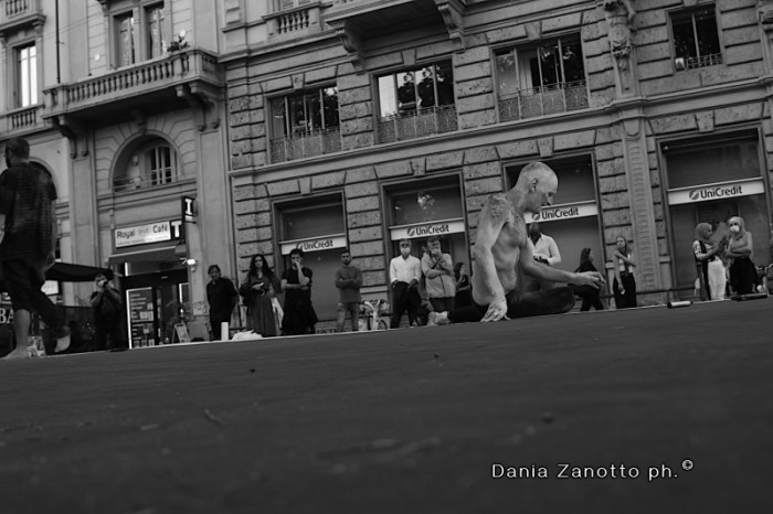 Urbana Inquietudine, 
Annibale Covini Gerolamo e Filippo Zoli; 
foto, costumi e trucco di Dania Zanotto ©