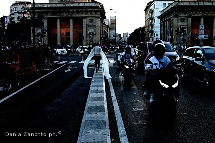 Urbana Inquietudine, 
Annibale Covini Gerolamo e Filippo Zoli; 
foto, costumi e trucco di Dania Zanotto  ©