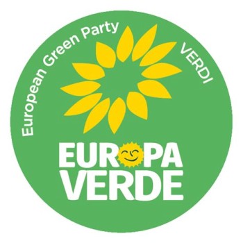 Verdi Italiani;
  Europa Verde, ufficialmente Europa Verde -
   Verdi, è un partito politico 
   ambientalista italiano. 
   Il suo portavoce e leader è 
   Angelo Bonelli, leader di lunga 
   data della Federazione dei Verdi.
È stata istituita originariamente 
come lista elettorale in funzione 
delle elezioni europee del 2019. 
I suoi soci fondatori sono stati 
la Federazione dei Verdi, 
Possibile, Green Italia e 
i Verdi del Sudtirolo/Alto Adige... 
   da Wikipedia