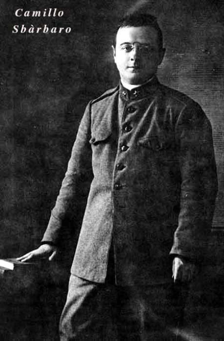 Camillo Sbarbaro 
vestito da militare