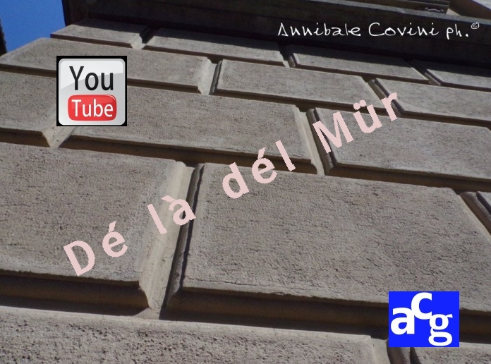 Dé la dél Mùer 
di Delio Tessa,
poesie di Delio Tessa in pubblico Dominio; 
filmato di 22 minuti,
recitato in dialetto milanese da:
Annibale Covini Gerolamo voice 
protected with Creative Commons
 4.0 International BY NC ND attributes